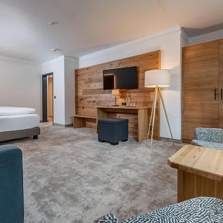 Stadtvilla Boutiquehotel 3* 斯拉德明