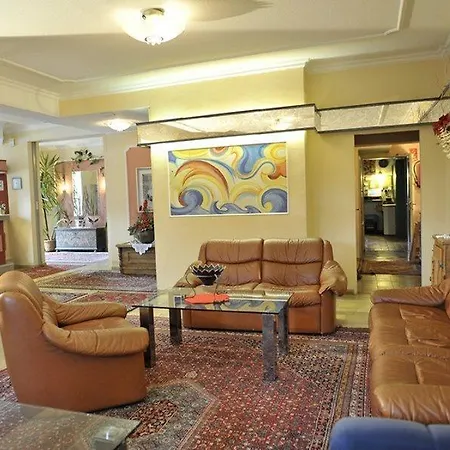 Stadtvilla Boutiquehotel 3* 斯拉德明